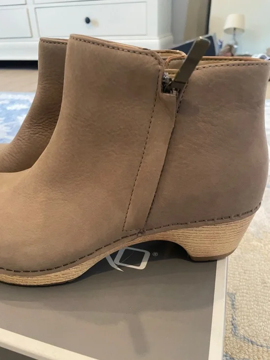 Dansko boots lizanne milled nubuck taupe - Picture 3 of 7